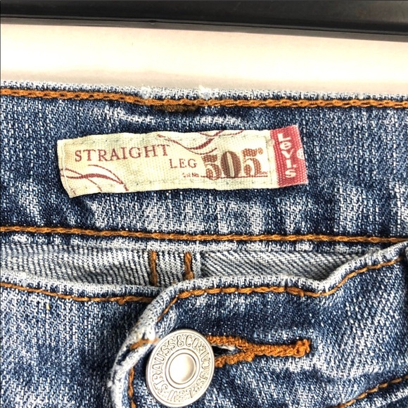 Levi’s 505 high waisted “mom jeans” - Picture 5 of 6